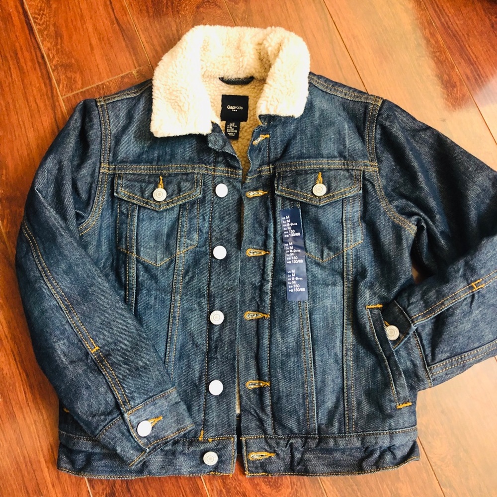 Kids GAP Jean jacket with Sherpa lining!